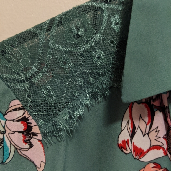 Candies Button Down Top - Picture 7 of 7